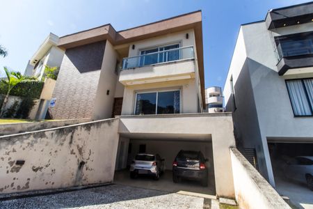 Casa à venda com 425m², 4 quartos e 2 vagasGaragem