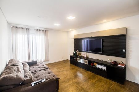 Casa à venda com 425m², 4 quartos e 2 vagasSala de TV