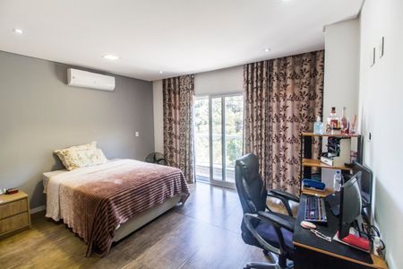 Casa à venda com 425m², 4 quartos e 2 vagasSuíte 1