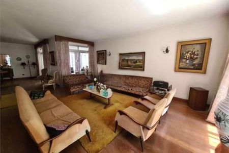 Casa à venda com 400m², 3 quartos e 3 vagas Casa à venda com 400m², 3 quartos e 3 vagasSala