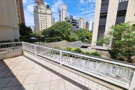 Casa à venda com 400m², 3 quartos e 3 vagas Casa à venda com 400m², 3 quartos e 3 vagasSacada