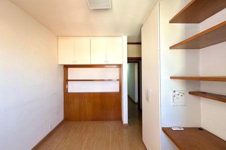 Apartamento à venda com 167m², 3 quartos e 2 vagas Apartamento à venda com 167m², 3 quartos e 2 vagasQuarto 1