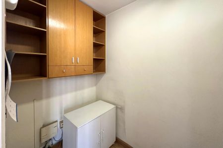 Apartamento à venda com 167m², 3 quartos e 2 vagas Apartamento à venda com 167m², 3 quartos e 2 vagasQuarto de Serviço
