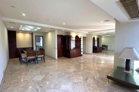 Apartamento à venda com 167m², 3 quartos e 2 vagas Apartamento à venda com 167m², 3 quartos e 2 vagasSala