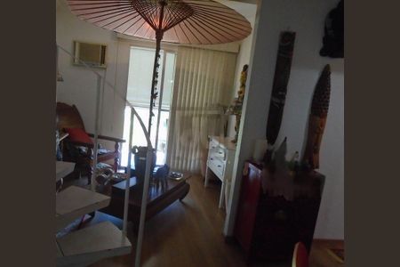 Apartamento à venda com 121m², 2 quartos e 1 vaga