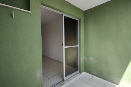 Apartamento à venda com 87m², 3 quartos e 1 vaga Apartamento à venda com 87m², 3 quartos e 1 vagaVaranda