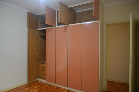 Casa à venda com 253m², 3 quartos e sem vagaQuarto 2