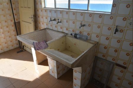 Casa à venda com 253m², 3 quartos e sem vagaÁrea de Serviço