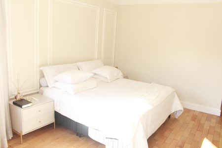 Casa à venda com 473m², 3 quartos e 8 vagasQuarto Suíte 1