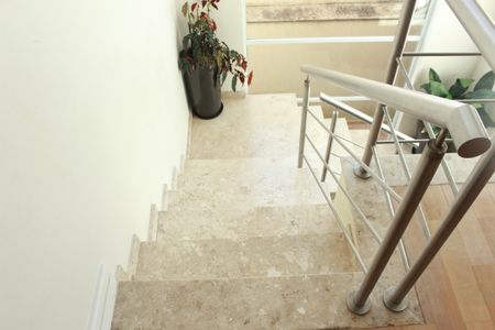 Casa à venda com 473m², 3 quartos e 8 vagasEscada