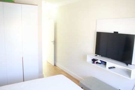 Casa à venda com 473m², 3 quartos e 8 vagasQuarto 2 - Suíte