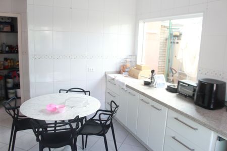 Casa à venda com 473m², 3 quartos e 8 vagasCozinha