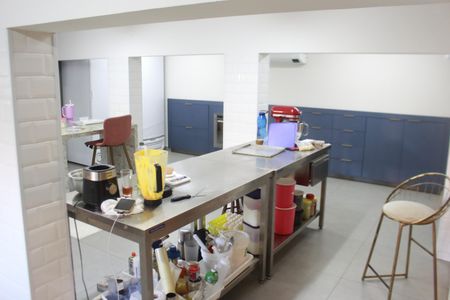 Casa à venda com 473m², 3 quartos e 8 vagasCozinha 2