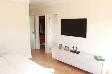 Casa à venda com 473m², 3 quartos e 8 vagasQuarto Suíte 1