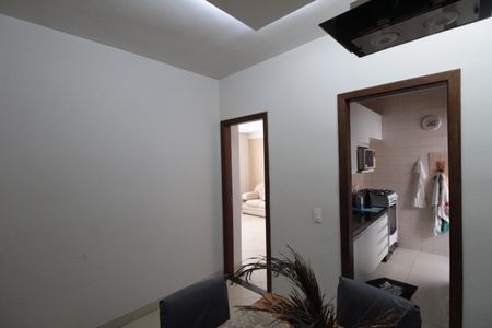 Apartamento à venda com 90m², 3 quartos e 2 vagasCopa