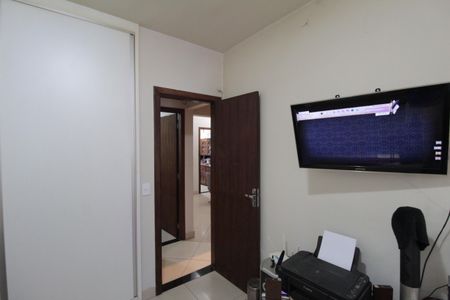 Apartamento à venda com 90m², 3 quartos e 2 vagasQuarto 2