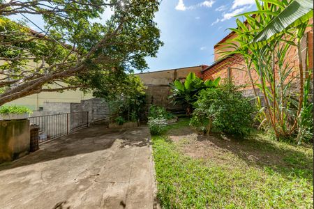 Casa à venda com 260m², 3 quartos e 4 vagasQuintal