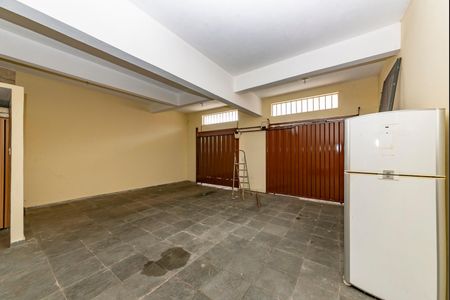 Casa à venda com 260m², 3 quartos e 4 vagasGaragem - Loja