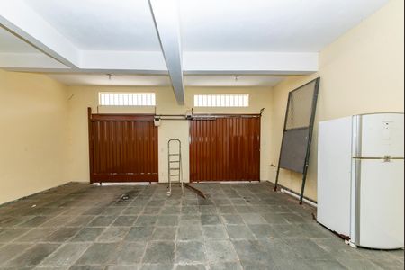 Casa à venda com 260m², 3 quartos e 4 vagasGaragem - Loja