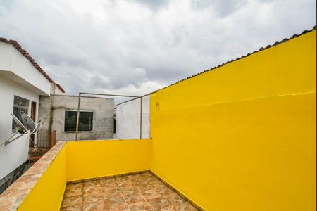 Casa à venda com 100m², 2 quartos e 2 vagasLaje