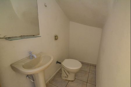 Casa à venda com 100m², 2 quartos e 2 vagasLavabo