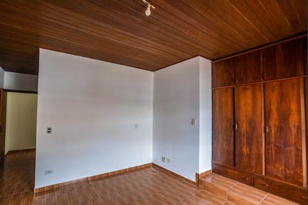 Casa à venda com 100m², 2 quartos e 2 vagasSuíte
