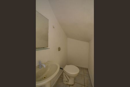 Casa à venda com 100m², 2 quartos e 2 vagasLavabo