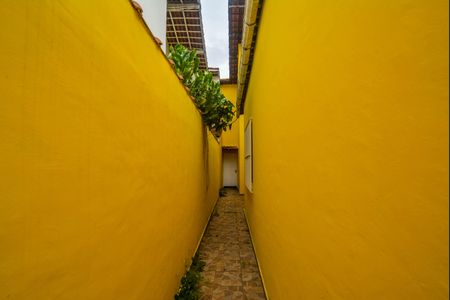 Casa à venda com 100m², 2 quartos e 2 vagasQuintal