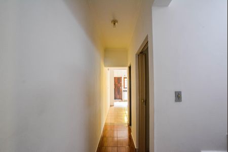 Casa à venda com 100m², 2 quartos e 2 vagasCorredor