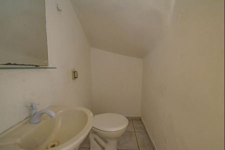 Casa à venda com 100m², 2 quartos e 2 vagasLavabo