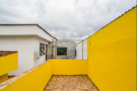 Casa à venda com 100m², 2 quartos e 2 vagasLaje