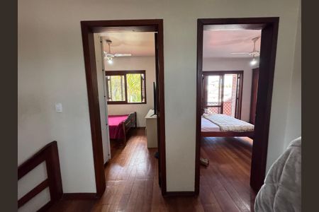Casa para alugar com 200m², 3 quartos e 3 vagas Casa para alugar com 200m², 3 quartos e 3 vagasCorredor para os Quartos