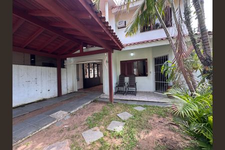 Casa para alugar com 200m², 3 quartos e 3 vagas Casa para alugar com 200m², 3 quartos e 3 vagasQuintal
