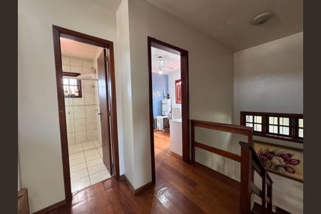 Casa para alugar com 200m², 3 quartos e 3 vagas Casa para alugar com 200m², 3 quartos e 3 vagasCorredor para os Quartos