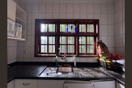 Casa para alugar com 200m², 3 quartos e 3 vagas Casa para alugar com 200m², 3 quartos e 3 vagasCozinha