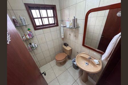 Casa para alugar com 200m², 3 quartos e 3 vagas Casa para alugar com 200m², 3 quartos e 3 vagasBanheiro