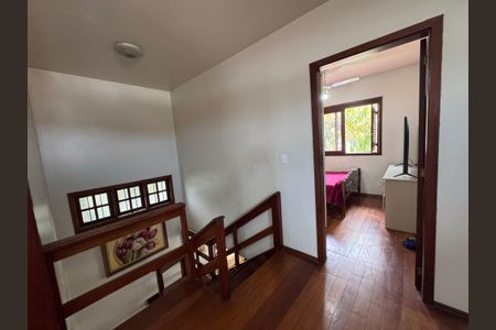 Casa para alugar com 200m², 3 quartos e 3 vagas Casa para alugar com 200m², 3 quartos e 3 vagasCorredor para os Quartos