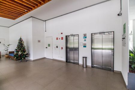 Apartamento à venda com 50m², 1 quarto e 2 vagas Apartamento à venda com 50m², 1 quarto e 2 vagasHall social