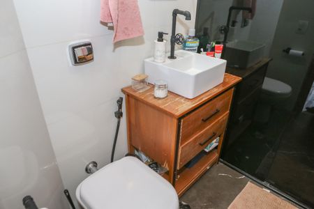 Apartamento à venda com 65m², 2 quartos e 1 vaga Apartamento à venda com 65m², 2 quartos e 1 vagaBanheiro