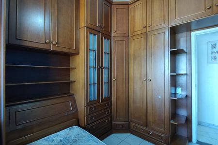 Apartamento para alugar com 150m², 3 quartos e 2 vagas Apartamento para alugar com 150m², 3 quartos e 2 vagasQuarto 2 - Armários