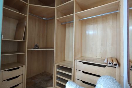 Apartamento para alugar com 150m², 3 quartos e 2 vagas Apartamento para alugar com 150m², 3 quartos e 2 vagasCloset da suíte