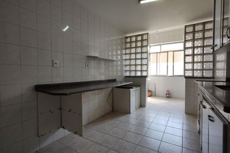 Apartamento para alugar com 150m², 3 quartos e 2 vagas Apartamento para alugar com 150m², 3 quartos e 2 vagasCozinha - Armários