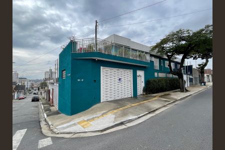 Casa à venda com 102m², 3 quartos e 2 vagas Casa à venda com 102m², 3 quartos e 2 vagasFachada e Placa