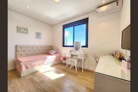 Casa de condomínio à venda com 220m², 4 quartos e 4 vagas Casa de condomínio à venda com 220m², 4 quartos e 4 vagasQuarto 3