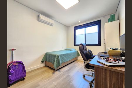 Casa de condomínio à venda com 220m², 4 quartos e 4 vagas Casa de condomínio à venda com 220m², 4 quartos e 4 vagasQuarto 1