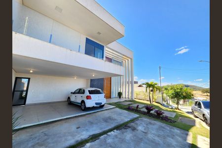 Casa de condomínio à venda com 220m², 4 quartos e 4 vagas Casa de condomínio à venda com 220m², 4 quartos e 4 vagasGaragem