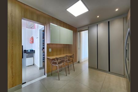 Casa de condomínio à venda com 220m², 4 quartos e 4 vagas Casa de condomínio à venda com 220m², 4 quartos e 4 vagasCozinha