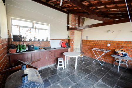 Apartamento à venda com 220m², 3 quartos e 1 vagaTerraço