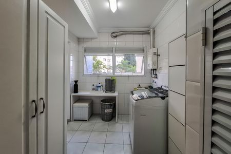 Apartamento à venda com 123m², 3 quartos e 2 vagas Apartamento à venda com 123m², 3 quartos e 2 vagasÁrea de Serviço