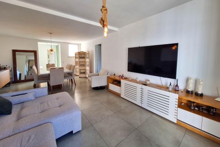 Apartamento à venda com 140m², 4 quartos e 1 vagaSala